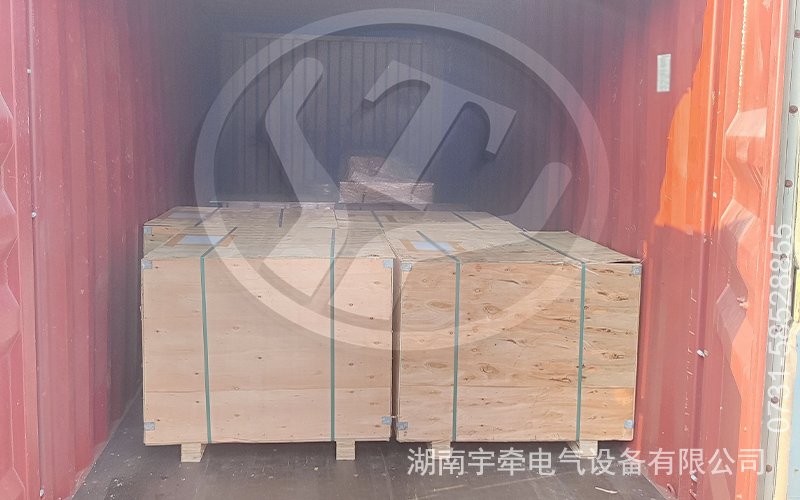 矿用电机车配件出口海外3.jpg